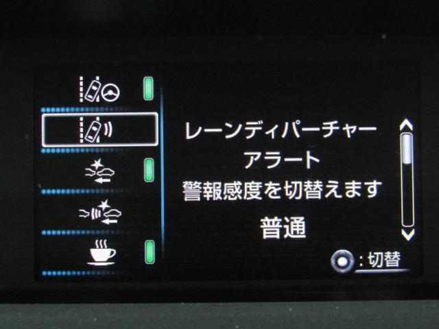 プリウス Ｓツーリングセレクション　黒革シート　セーフティセンスＰＫＧ　新品フルエアロ　新品１８インチＡＷ　新品タイヤ　ナビＢカメラ地デジ　ブルートゥース　シートヒーター　レーダークルーズＣ　レーンキープアシスト　オートハイビーム（19枚目）
