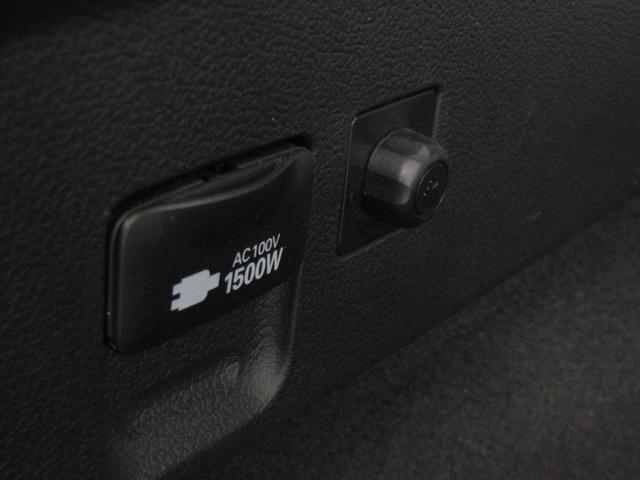 プリウスＰＨＶ Ａプレミアム　黒革シート　ブラインドスポットモニター　ヘッドアップディスプレイ　セーフティセンスＰＫＧ　１１．６インチナビＢカメラ地デジ　ブルートゥース　ＡＣ１００Ｖ電源　クリアランスソナー　パーキングアシスト（44枚目）