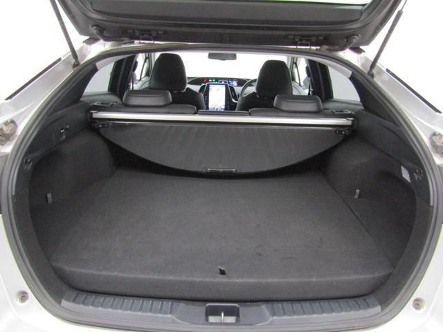 プリウスＰＨＶ Ａプレミアム　黒革シート　ブラインドスポットモニター　ヘッドアップディスプレイ　セーフティセンスＰＫＧ　１１．６インチナビＢカメラ地デジ　ブルートゥース　ＡＣ１００Ｖ電源　クリアランスソナー　パーキングアシスト（49枚目）