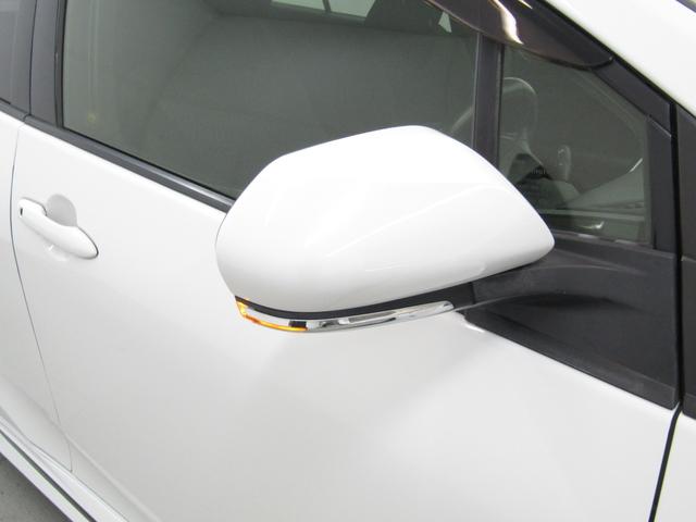 プリウス Ｓ　セーフティセンスＰＫＧ　新品フルエアロ　新品１９インチＡＷ　新品タイヤ　ナビＢカメラ　ブルートゥース　レーダークルーズＣ　プリクラッシュセーフティシステム　レーンキープアシスト　オートハイビーム（9枚目）