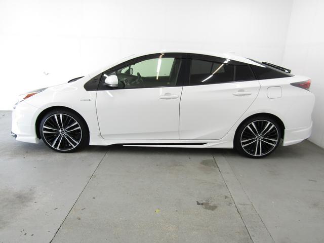 プリウス Ｓ　セーフティセンスＰＫＧ　新品フルエアロ　新品１９インチＡＷ　新品タイヤ　ナビＢカメラ　ブルートゥース　レーダークルーズＣ　プリクラッシュセーフティシステム　レーンキープアシスト　オートハイビーム（42枚目）