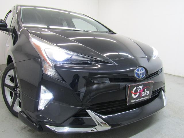 プリウス Ａツーリングセレクション　黒革シート　ブラインドスポットモニター　ヘッドアップディスプレイ　フルエアロ　１７インチＡＷ　９インチナビＢカメラ　ドラレコ　シートヒーター　クリアソナー　パーキングアシスト　セーフティセンスＰＫＧ（4枚目）