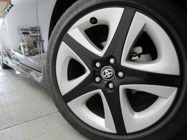 プリウス Aプレミアム ツーリングセレクション 黒革シート ブラインドスポットモニター ヘッドアップディスプレイ フルエアロ 17インチAW ナビBカメラ ブルートゥース AC電源 クリアランスソナー パーキングアシスト セーフティセンスPKG(5枚目)