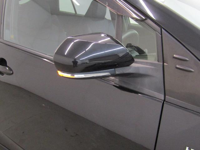 プリウス Aプレミアム ツーリングセレクション 黒革シート ブラインドスポットモニター ヘッドアップディスプレイ フルエアロ 17インチAW ナビBカメラ ブルートゥース AC電源 クリアランスソナー パーキングアシスト セーフティセンスPKG(9枚目)