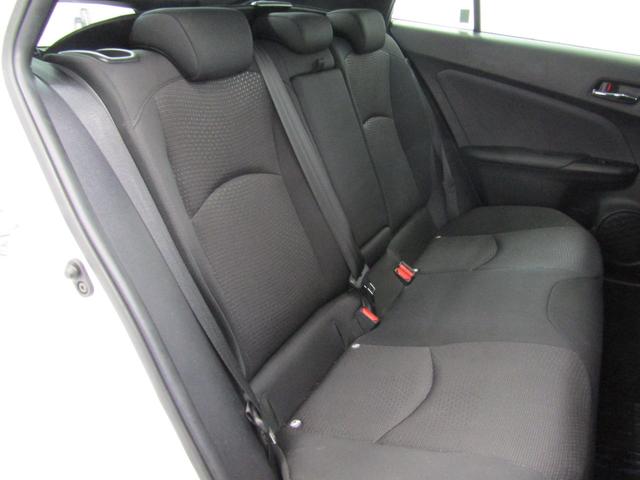 プリウス SセーフティプラスII 後期型 新品フルエアロ 新品19インチAW 新品タイヤ ナビ パノラミックビューカメラ ドラレコ AC電源 リヤトラフィックアラート ブラインドスポットモニター 先行車発進通知 セーフティセンスPKG(18枚目)