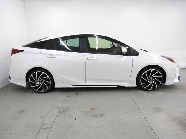 プリウス SセーフティプラスII 後期型 新品フルエアロ 新品19インチAW 新品タイヤ ナビ パノラミックビューカメラ ドラレコ AC電源 リヤトラフィックアラート ブラインドスポットモニター 先行車発進通知 セーフティセンスPKG(59枚目)