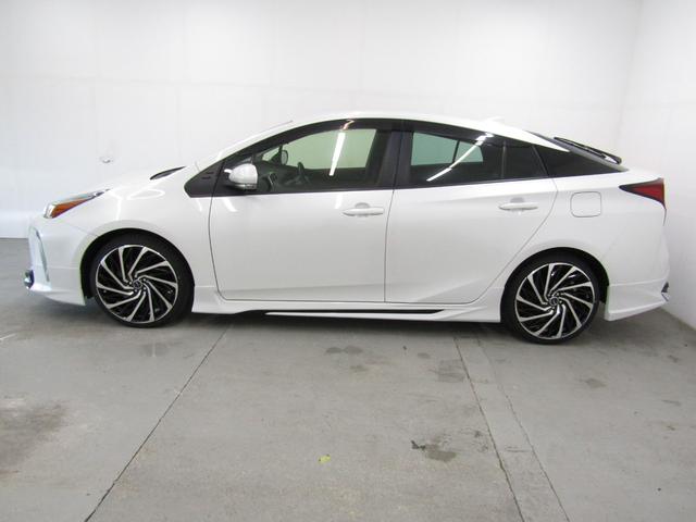 プリウス SセーフティプラスII 後期型 新品フルエアロ 新品19インチAW 新品タイヤ ナビ パノラミックビューカメラ ドラレコ AC電源 リヤトラフィックアラート ブラインドスポットモニター 先行車発進通知 セーフティセンスPKG(60枚目)