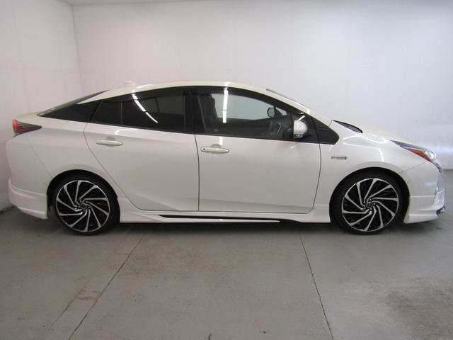 プリウス Sセーフティプラス 新品フルエアロ 新品19インチAW 新品タイヤ 9インチナビBカメラ ブルートゥース ドラレコ クリアランスソナー パーキングアシスト レーダークルーズ プリクラッシュセーフティ レーンキープアシスト(48枚目)