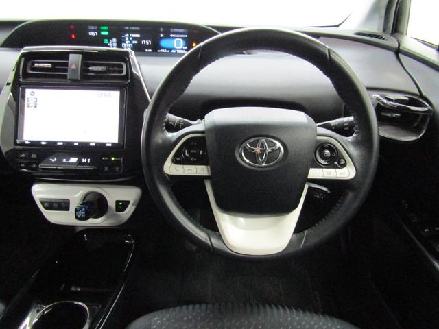 プリウス Sセーフティプラス 新品フルエアロ 新品19インチAW 新品タイヤ 9インチナビBカメラ ドラレコ ブルートゥース クリアランスソナー パーキングアシスト レーダークルーズ プリクラッシュセーフティ レーンキープアシスト(10枚目)