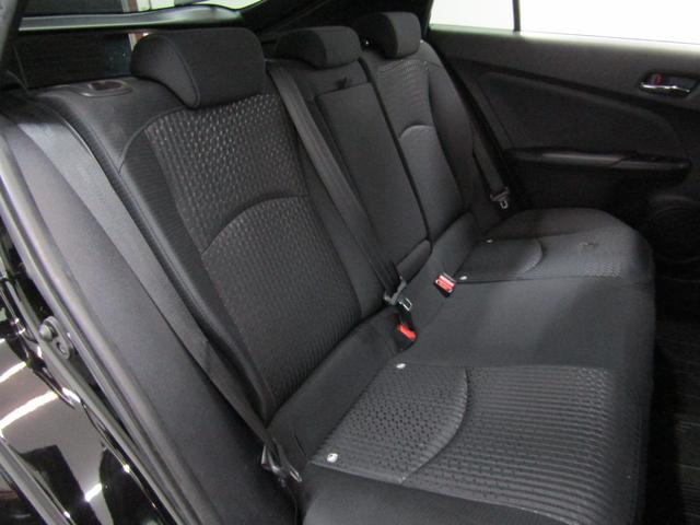 プリウス Sセーフティプラス 新品フルエアロ 新品19インチAW 新品タイヤ 9インチナビBカメラ ドラレコ ブルートゥース クリアランスソナー パーキングアシスト レーダークルーズ プリクラッシュセーフティ レーンキープアシスト(16枚目)