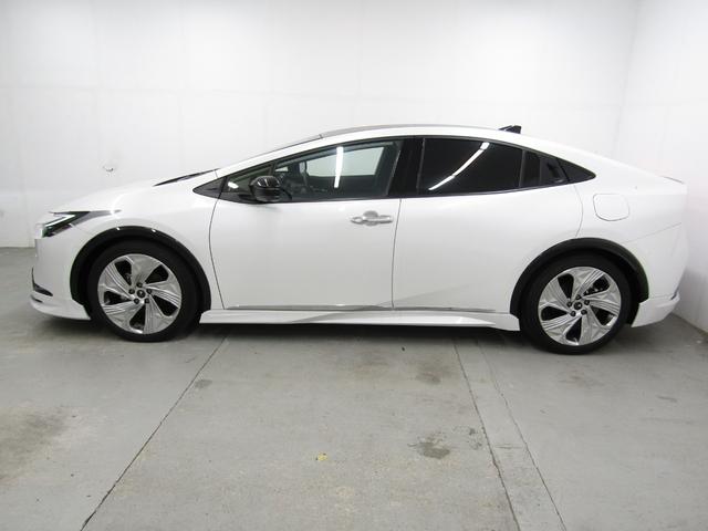 プリウス Z 黒革エアシート モデリスタフルエアロ/19インチAW 12.3インチディスプレイオーディオ 360カメラ パワーバックドア デジタルインナーミラー 置くだけ充電 ドラレコ AC電源 トヨタチームメイト(54枚目)