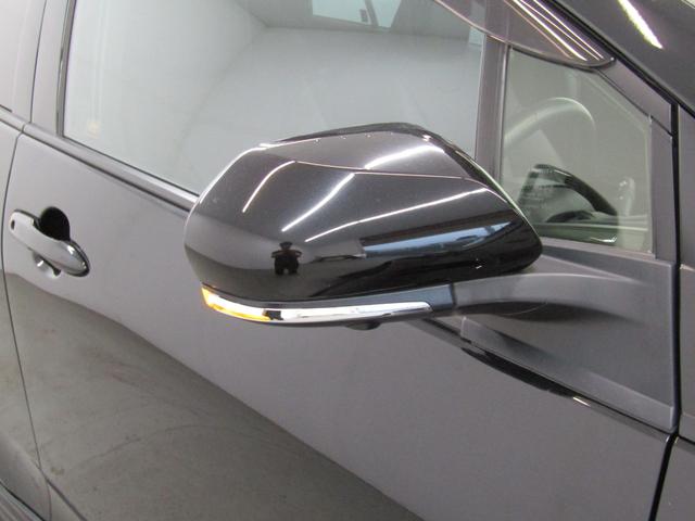 プリウス Ａプレミアム　ツーリングセレクション　後期型　黒革エアシート　フルエアロ　１７インチＡＷ　１１．６インチナビＢカメラ　ＪＢＬサウンド　ドラレコ　ＡＣ電源　リヤトラフィックアラート　ブラインドスポットモニター　ヘッドアップディスプレイ（9枚目）