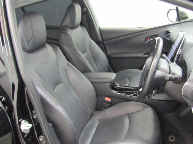 プリウス Ａプレミアム　ツーリングセレクション　後期型　黒革エアシート　フルエアロ　１７インチＡＷ　１１．６インチナビＢカメラ　ＪＢＬサウンド　ドラレコ　ＡＣ電源　リヤトラフィックアラート　ブラインドスポットモニター　ヘッドアップディスプレイ（16枚目）