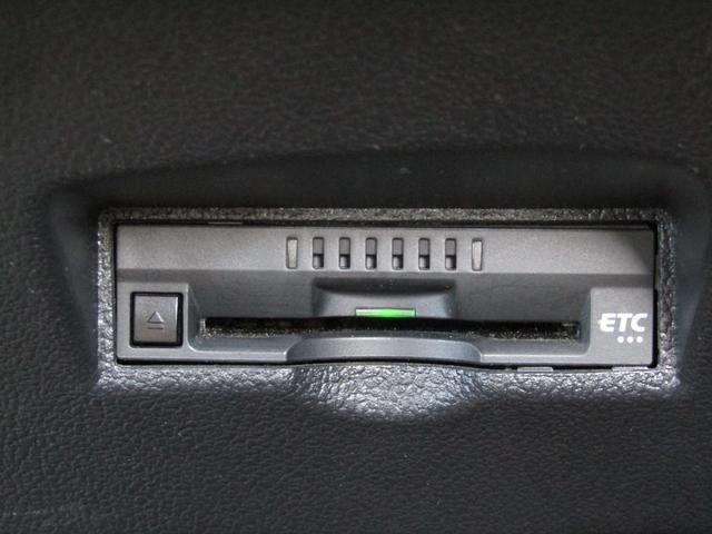 プリウス A 後期型 新品フルエアロ 新品19インチAW 新品タイヤ ナビBカメラ ドラレコ リヤトラフィックアラート ブラインドスポットモニター ヘッドアップディスプレイ クリアソナー セーフティセンスPKG(49枚目)