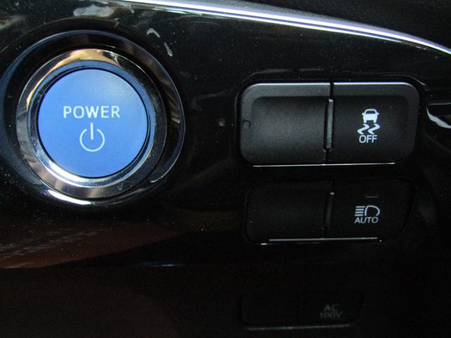 プリウス ＳセーフティプラスＩＩ　新品フルエアロ　新品１９インチＡＷ　新品タイヤ　８インチディスプレイオーディオ　ナビ　３６０全周囲カメラ　ドラレコ　ＡＣ電源　リヤトラフィックアラート　ブラインドスポットモニター　ロードサインアシスト（24枚目）