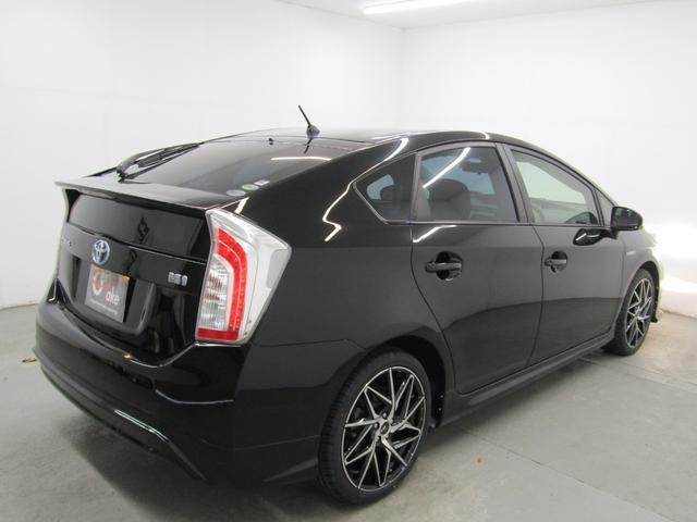 プリウス Ｓ　後期型　新品フルエアロ　新品１８インチＡＷ　新品タイヤ　ＨＩＤヘッドライト　フォグランプ　ナビ　ブルートゥース　ドラレコ　地デジ　ＥＴＣ　スマートキー（3枚目）