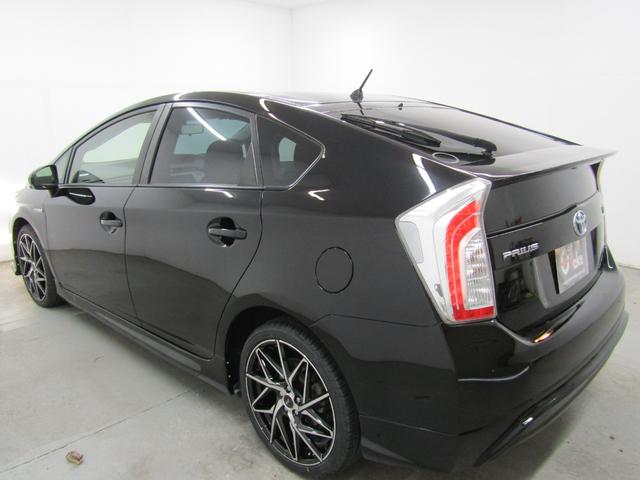 プリウス Ｓ　後期型　新品フルエアロ　新品１８インチＡＷ　新品タイヤ　ＨＩＤヘッドライト　フォグランプ　ナビ　ブルートゥース　ドラレコ　地デジ　ＥＴＣ　スマートキー（7枚目）