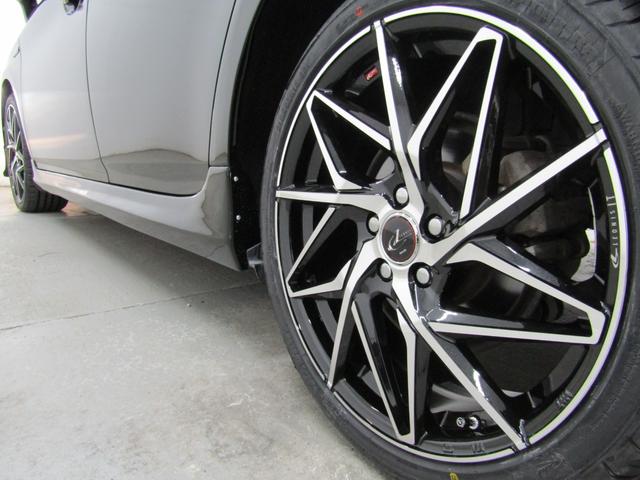 プリウス Ｓ　後期型　新品フルエアロ　新品１８インチＡＷ　新品タイヤ　ＨＩＤヘッドライト　フォグランプ　ナビ　ブルートゥース　ドラレコ　地デジ　ＥＴＣ　スマートキー（8枚目）