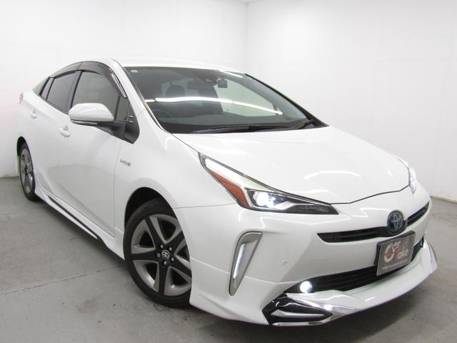 プリウス Ａツーリングセレクション　後期型　黒革シート　フルエアロ　１７インチＡＷ　９インチナビＢカメラ　ドラレコ　シートヒーター　リヤトラフィックアラート　ブラインドスポットモニター　ヘッドアップディスプレイ　セーフティセンスＰＫＧ（6枚目）