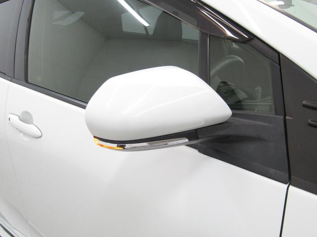 プリウス Ａツーリングセレクション　後期型　黒革シート　フルエアロ　１７インチＡＷ　９インチナビＢカメラ　ドラレコ　シートヒーター　リヤトラフィックアラート　ブラインドスポットモニター　ヘッドアップディスプレイ　セーフティセンスＰＫＧ（9枚目）