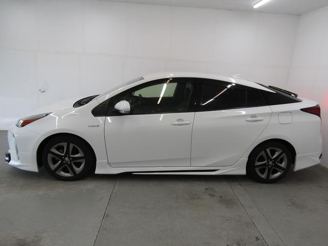 プリウス Ａツーリングセレクション　後期型　黒革シート　フルエアロ　１７インチＡＷ　９インチナビＢカメラ　ドラレコ　シートヒーター　リヤトラフィックアラート　ブラインドスポットモニター　ヘッドアップディスプレイ　セーフティセンスＰＫＧ（59枚目）