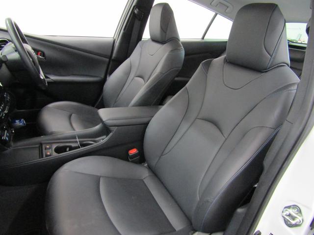 プリウス Ｓツーリングセレクション　黒革シート　フルエアロ　１７インチＡＷ　８インチディスプレイオーディオ　ナビＢカメラ　ＡＣ電源　先行車発進通知　ロードサインアシスト　セーフティセンスＰＫＧ　クリアランスソナー　パーキングアシスト（15枚目）