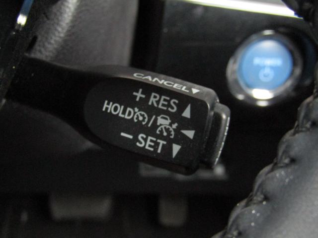 プリウス Ｓツーリングセレクション　黒革シート　フルエアロ　１７インチＡＷ　８インチディスプレイオーディオ　ナビＢカメラ　ＡＣ電源　先行車発進通知　ロードサインアシスト　セーフティセンスＰＫＧ　クリアランスソナー　パーキングアシスト（41枚目）