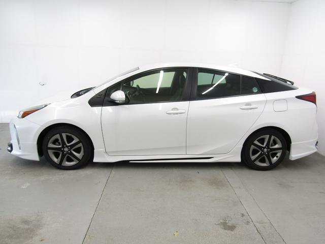 プリウス Ｓツーリングセレクション　黒革シート　フルエアロ　１７インチＡＷ　８インチディスプレイオーディオ　ナビＢカメラ　ＡＣ電源　先行車発進通知　ロードサインアシスト　セーフティセンスＰＫＧ　クリアランスソナー　パーキングアシスト（51枚目）