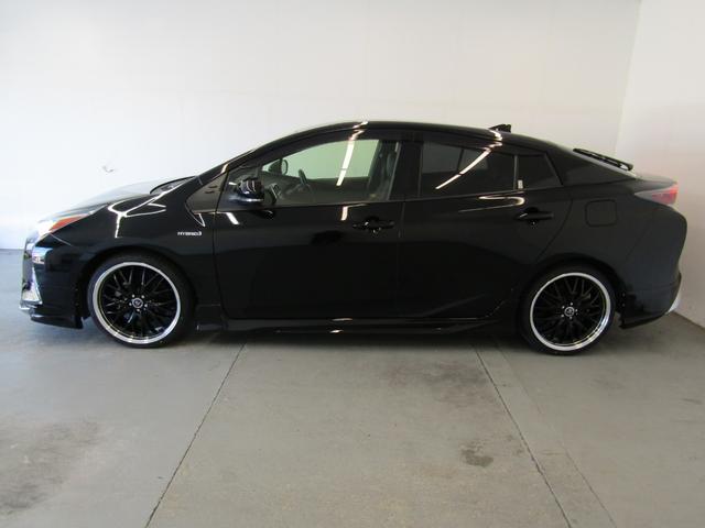 プリウス Ｓツーリングセレクション　黒革シート　セーフティセンスＰＫＧ　新品フルエアロ　新品１９インチＡＷ　新品タイヤ　ナビＢカメラ　ブルートゥース　シートヒーター　レーダークルーズＣ　プリクラッシュセーフティ　レーンキープアシスト（43枚目）