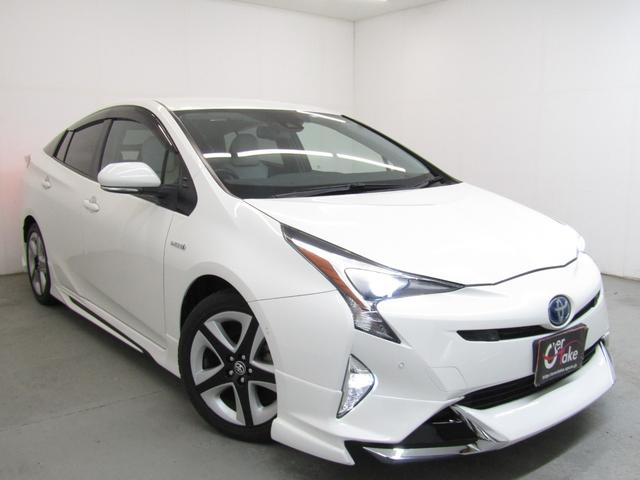 プリウス Aツーリングセレクション 白革シート フルエアロ 17インチAW 9インチナビBカメラ ドライブサポートイルミネーション ドラレコ ブラインドスポットモニター ヘッドアップディスプレイ クリアソナー セーフティセンスPKG(6枚目)