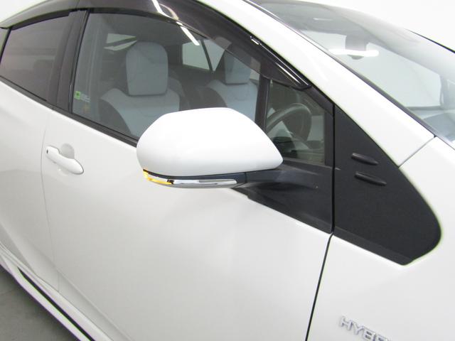 プリウス Aツーリングセレクション 白革シート フルエアロ 17インチAW 9インチナビBカメラ ドライブサポートイルミネーション ドラレコ ブラインドスポットモニター ヘッドアップディスプレイ クリアソナー セーフティセンスPKG(9枚目)