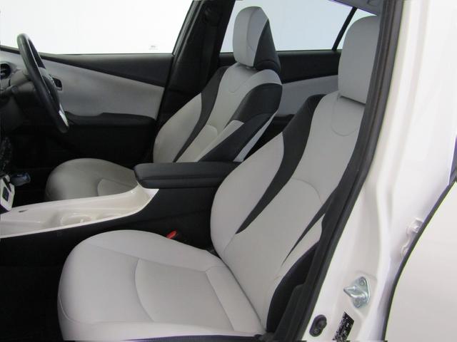 プリウス Aツーリングセレクション 白革シート フルエアロ 17インチAW 9インチナビBカメラ ドライブサポートイルミネーション ドラレコ ブラインドスポットモニター ヘッドアップディスプレイ クリアソナー セーフティセンスPKG(18枚目)