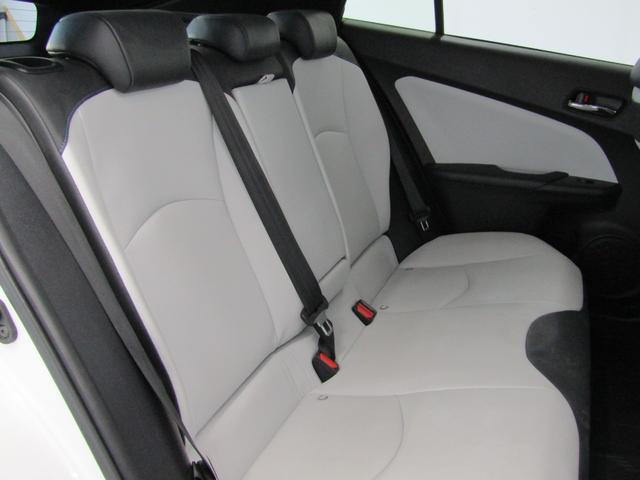 プリウス Aツーリングセレクション 白革シート フルエアロ 17インチAW 9インチナビBカメラ ドライブサポートイルミネーション ドラレコ ブラインドスポットモニター ヘッドアップディスプレイ クリアソナー セーフティセンスPKG(19枚目)