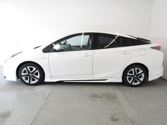 プリウス Aツーリングセレクション 白革シート フルエアロ 17インチAW 9インチナビBカメラ ドライブサポートイルミネーション ドラレコ ブラインドスポットモニター ヘッドアップディスプレイ クリアソナー セーフティセンスPKG(63枚目)