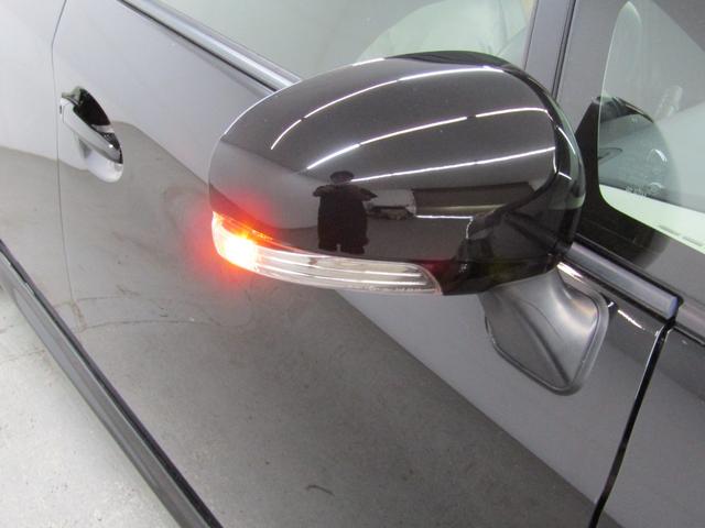 プリウス Sマイコーデ 後期型 黒革シート 新品フルエアロ 新品18インチAW 新品タイヤ HIDヘッドライト ナビBカメラ ブルートゥース AC100V電源 パーキングアシスト タッチトレーサーディスプレイ(9枚目)