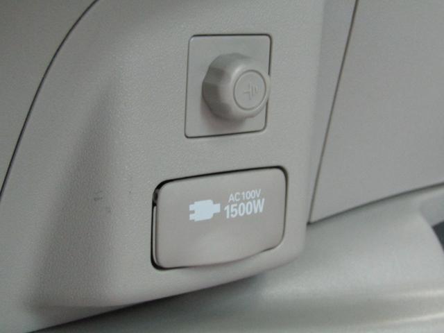 プリウス Sマイコーデ 後期型 黒革シート 新品フルエアロ 新品18インチAW 新品タイヤ HIDヘッドライト ナビBカメラ ブルートゥース AC100V電源 パーキングアシスト タッチトレーサーディスプレイ(28枚目)