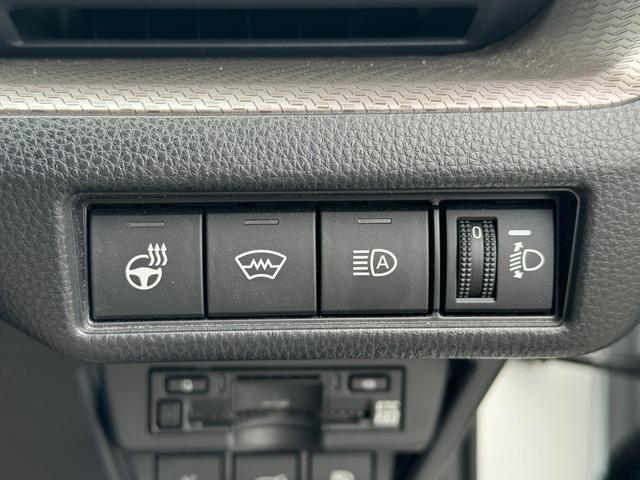 プリウス Ｚ　パノラマルーフ　黒革エアシート　モデリスタフルエアロ　１９インチＡＷ　１２．３インチナビ　ディスプレイオーディオ　３６０カメラ　置くだけ充電　ドラレコ　ＡＣ電源　パワーバックドア　ミラキャスト（39枚目）