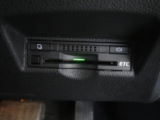 プリウス Ａプレミアム　黒革シート　フルエアロ　１７インチＡＷ　９インチナビＢカメラ　ＡＣ電源　シートヒーター　ブラインドスポットモニター　ヘッドアップディスプレイ　クリアソナー　パーキングアシスト　セーフティセンスＰＫＧ（53枚目）