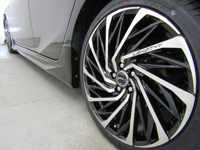 プリウス Ｓツーリングセレクション　黒革シート　セーフティセンスＰＫＧ　新品フルエアロ　新品１９インチＡＷ　新品タイヤ　ナビＢカメラ　ブルートゥース　シートヒーター　レーダークルーズＣ　プリクラッシュセーフティ　レーンキープアシスト（8枚目）