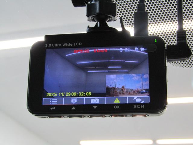 マークＸ ２５０Ｇ　最終型　セーフティセンスＰＫＧ　新品１９インチＡＷ　新品タイヤ　新品ローダウン　　ＬＥＤフォグランプ　ナビＢカメラ　地デジ　ブルートゥース　スマートキー　ＥＴＣ　ドラレコ　レーダー探知機（30枚目）