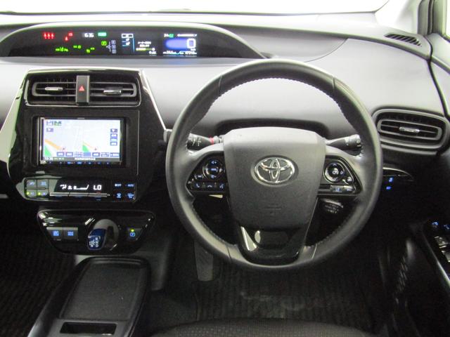 プリウス SセーフティプラスII 後期型 リヤトラフィックアラート ブラインドスポットモニター ロードサインアシスト 新品フルエアロ 新品19インチAW 新品タイヤ ナビBカメラ ブルートゥース ドラレコ AC電源 セーフティセンスP(11枚目)