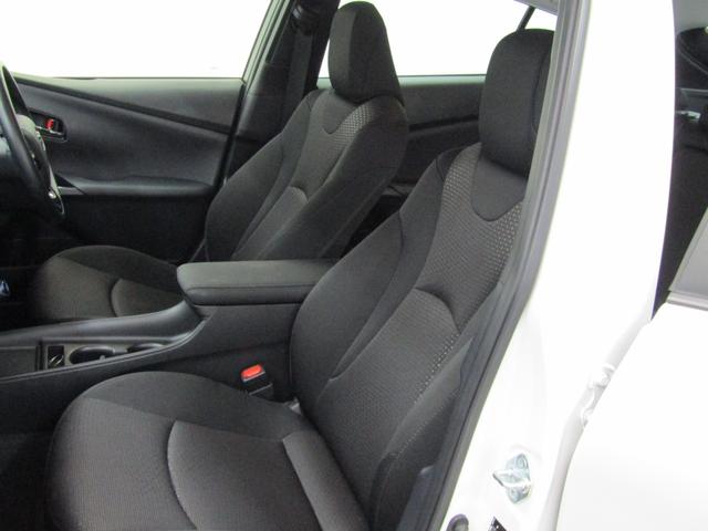 プリウス SセーフティプラスII 後期型 リヤトラフィックアラート ブラインドスポットモニター ロードサインアシスト 新品フルエアロ 新品19インチAW 新品タイヤ ナビBカメラ ブルートゥース ドラレコ AC電源 セーフティセンスP(16枚目)