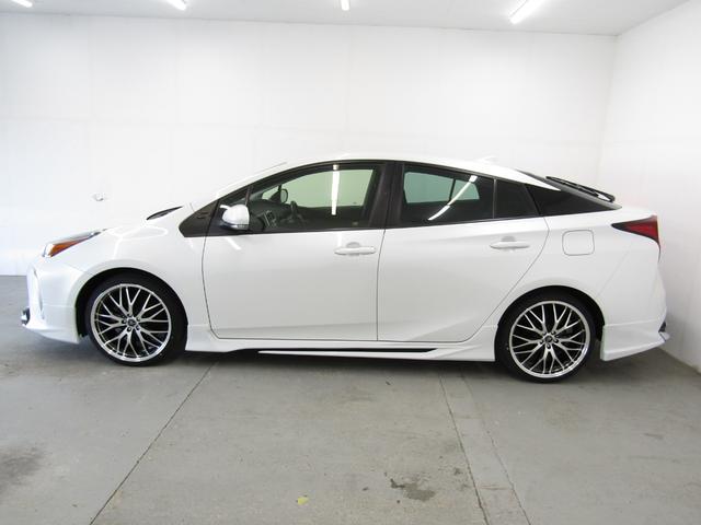 プリウス SセーフティプラスII 後期型 リヤトラフィックアラート ブラインドスポットモニター ロードサインアシスト 新品フルエアロ 新品19インチAW 新品タイヤ ナビBカメラ ブルートゥース ドラレコ AC電源 セーフティセンスP(55枚目)