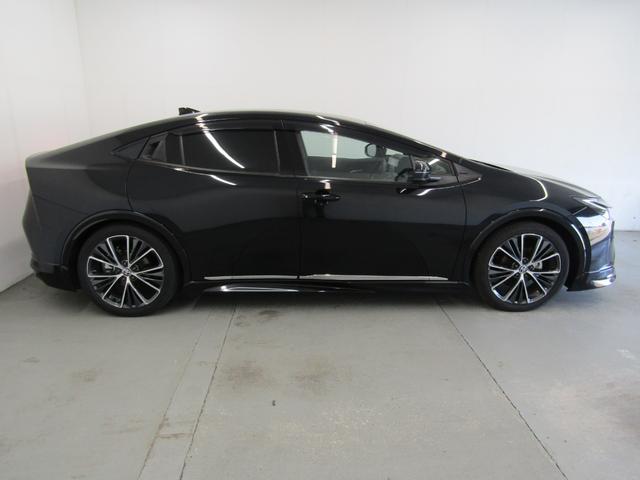 プリウス Ｚ　黒革エアシート　モデリスタフルエアロ　１９インチＡＷ　１２．３インチディスプレイオーディオ　ナビ　３６０カメラ　パワーバックドア　デジタルインナーミラー　ドラレコ　置くだけ充電　ＡＣ電源　ミラキャスト（53枚目）