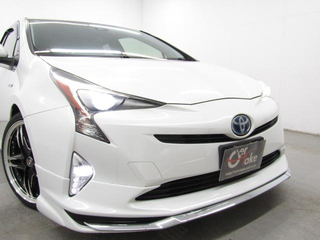 プリウス Ｓ　セーフティセンスＰＫＧ　フルエアロ　車高調　１８インチＡＷ　黒本革調シート　ナビＢカメラ　ブルートゥース　ドラレコ　レーダークルーズＣ　プリクラッシュセーフティシステム　レーンキープアシスト（4枚目）
