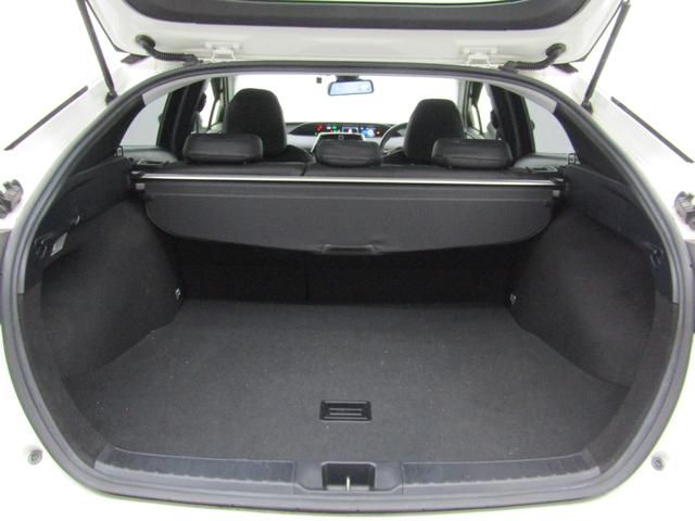 プリウス Ｓ　セーフティセンスＰＫＧ　フルエアロ　車高調　１８インチＡＷ　黒本革調シート　ナビＢカメラ　ブルートゥース　ドラレコ　レーダークルーズＣ　プリクラッシュセーフティシステム　レーンキープアシスト（34枚目）