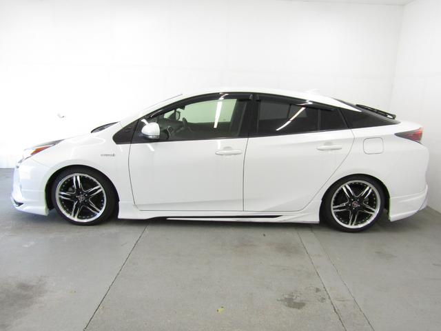 プリウス Ｓ　セーフティセンスＰＫＧ　フルエアロ　車高調　１８インチＡＷ　黒本革調シート　ナビＢカメラ　ブルートゥース　ドラレコ　レーダークルーズＣ　プリクラッシュセーフティシステム　レーンキープアシスト（43枚目）