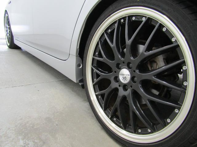 プリウス Ｇ　後期　黒半革シート　車高調　１９インチＡＷ　ＬＥＤテールランプ　ＬＥＤデイライト　ＨＩＤヘッドライト　ＬＥＤフォグ　８インチナビＢカメラ　コンビハンドル　オートクルーズＣ　タッチトレーサーディスプレイ（10枚目）