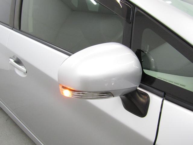 プリウス Ｇ　後期　黒半革シート　車高調　１９インチＡＷ　ＬＥＤテールランプ　ＬＥＤデイライト　ＨＩＤヘッドライト　ＬＥＤフォグ　８インチナビＢカメラ　コンビハンドル　オートクルーズＣ　タッチトレーサーディスプレイ（11枚目）