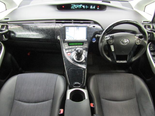 プリウス Ｇ　後期　黒半革シート　車高調　１９インチＡＷ　ＬＥＤテールランプ　ＬＥＤデイライト　ＨＩＤヘッドライト　ＬＥＤフォグ　８インチナビＢカメラ　コンビハンドル　オートクルーズＣ　タッチトレーサーディスプレイ（26枚目）